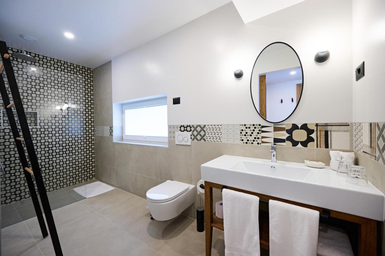 Hisa Ancka, - 3 Min To The Airport Hotel 3*