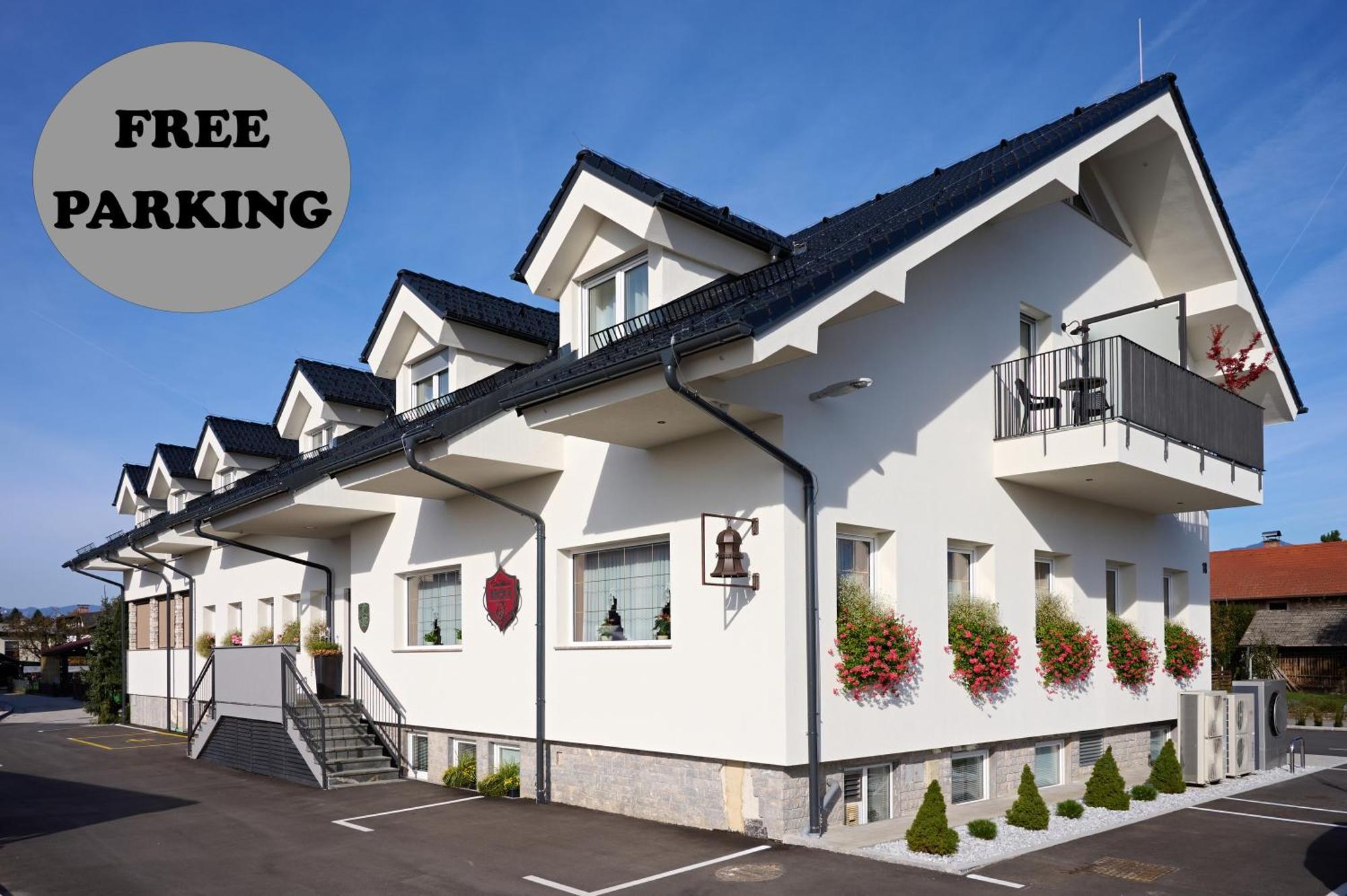 Hisa Ancka, - 3 Min To The Airport Hotel 3*